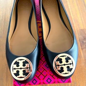 Tory Burch Benton Ballet flat shoes. Only wore once. Excellent condition.